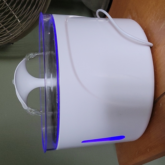 Watering system for cats & small dogs - Picture 2 of 4